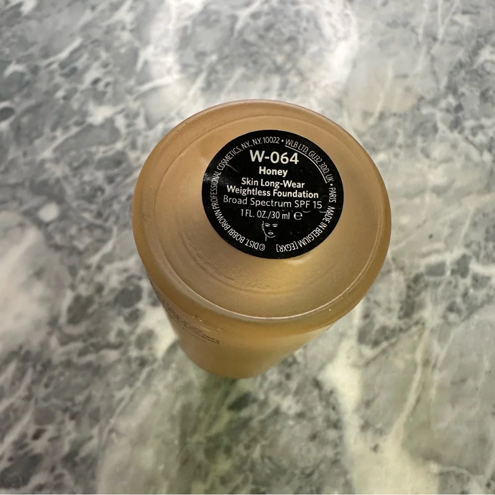 Bobbi Brown Longwear Weightless Foundation‎ Honey